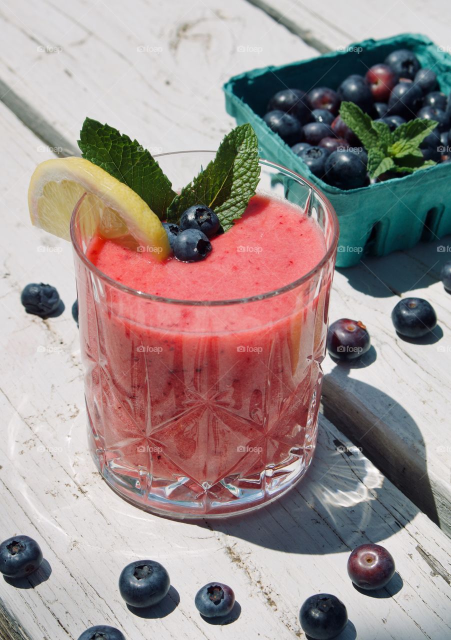 Fresh fruit smoothie 