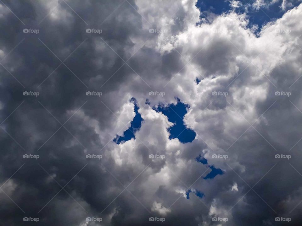 Beautiful formation of clouds turning into a piece of art...