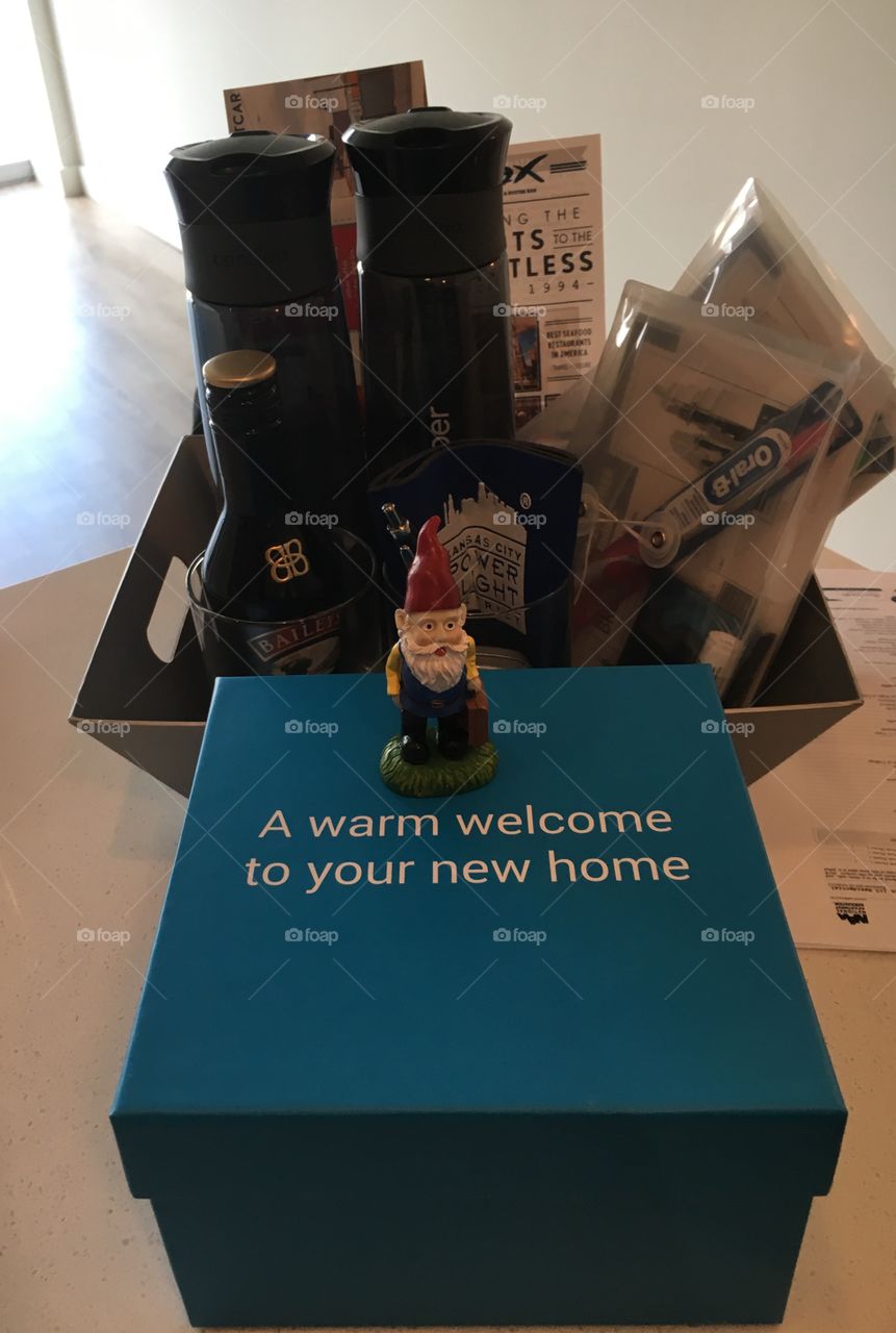 A very gnomely welcome to our new KC house! He’s got bailys and booze and all you could possibly need to settle into a big, empty apartment