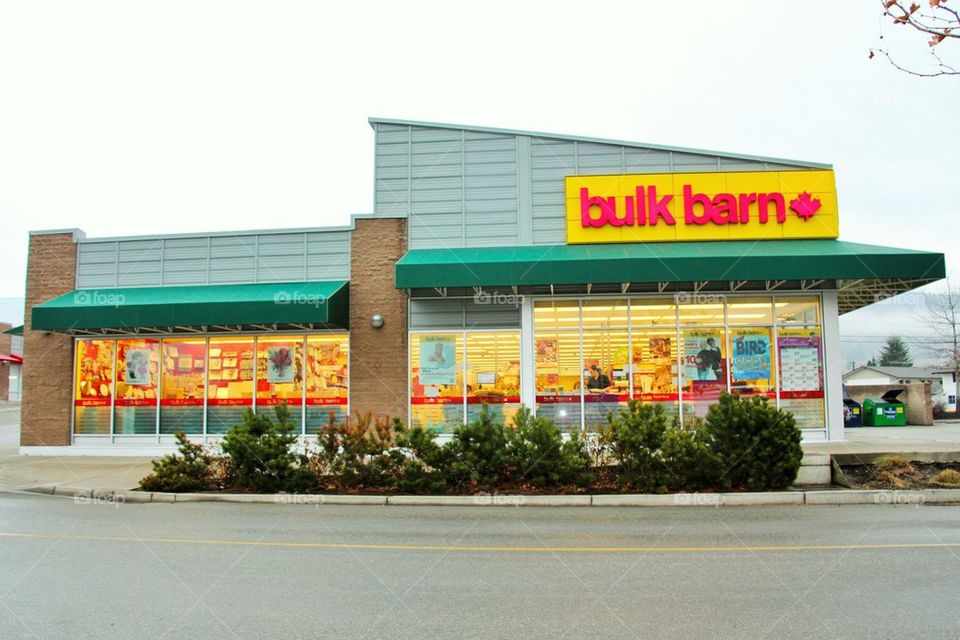 bulk barn candy store