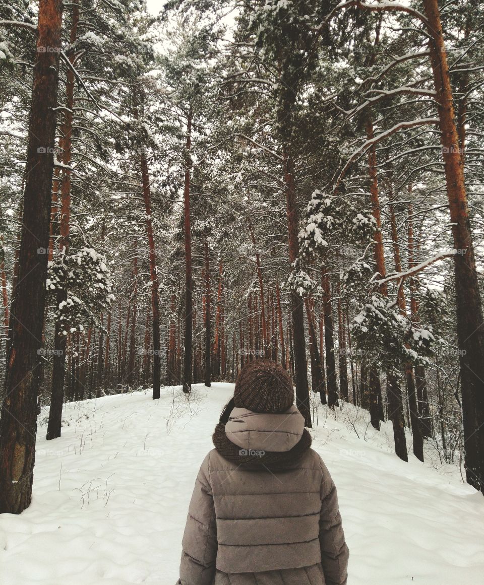 don't get lost. forest and girl