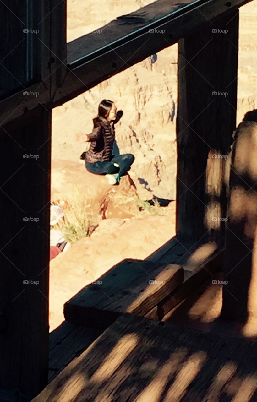 Women at the Grand Canyon 