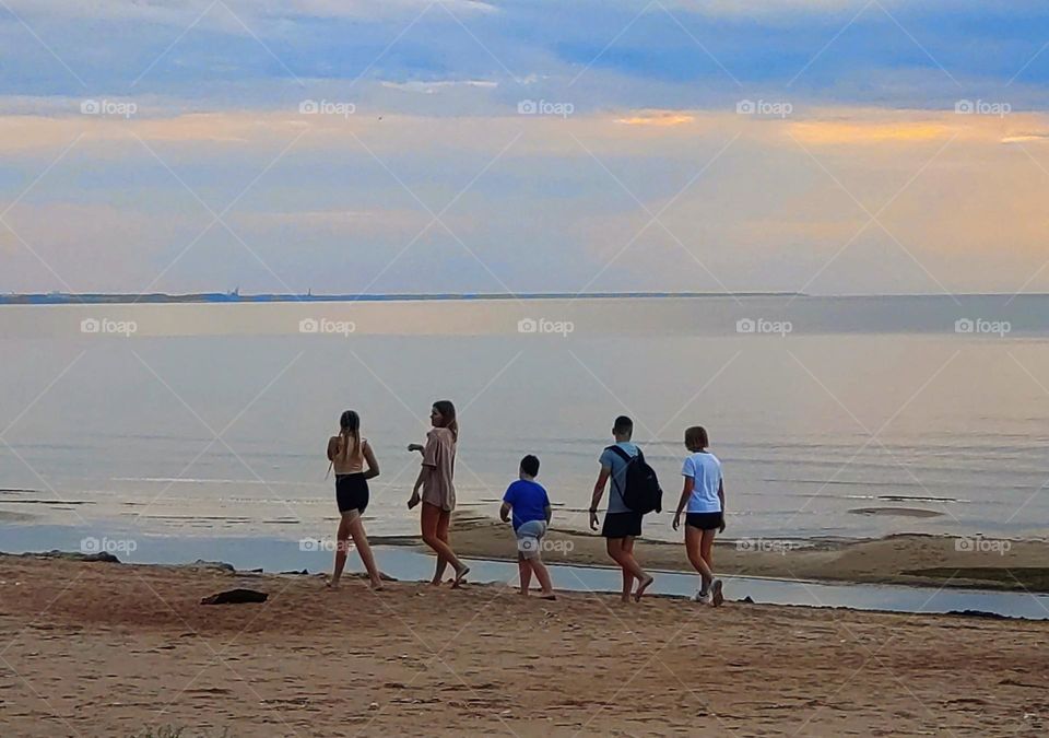 Walking time 🌞 Sunset 🌅