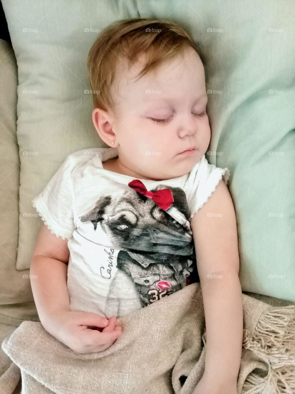 🇺🇸 My daughter Maria Estela sleeping peacefully… how I love this little girl! 

🇧🇷 Minha filha Maria Estela dormindo tranquilamente… como amo essa menininha!