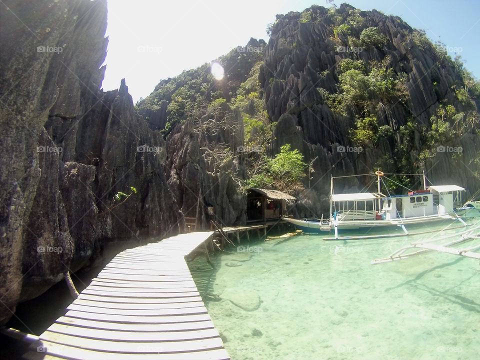 Beach entrance to Barracuda Lake