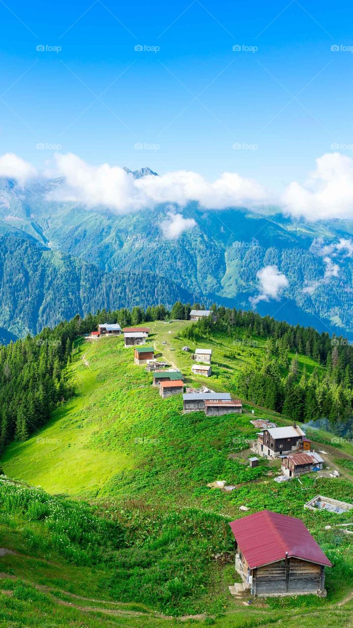 houses on top of the mountain