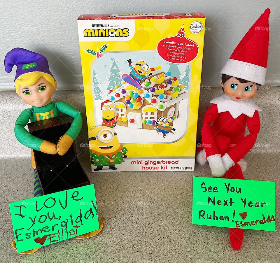 Elves give gifts to kids, making a gingerbread house with elf on the shelf, last day of elf on the shelf, funny antics with elf on the shelf