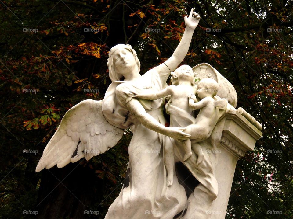 winged statue