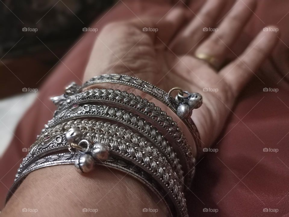 lines of hand never tell you accurately future