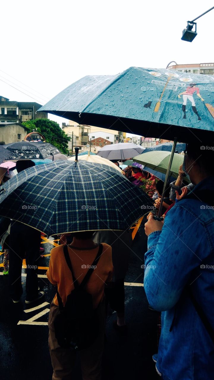 Waiting when raining in fall...