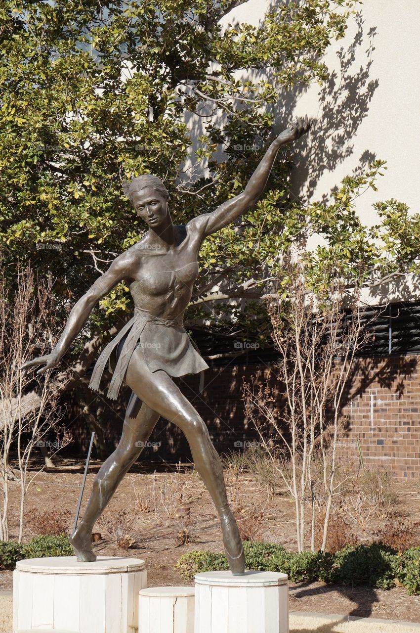 Ballet statue