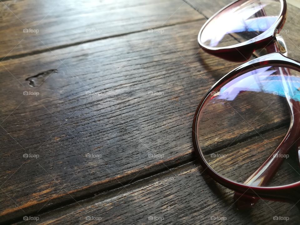 glasses vintage on the wood table