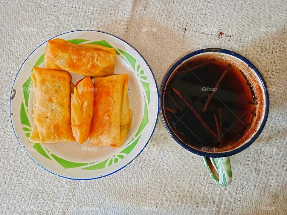 it's snacking time!! this is local tea and snacks from my hometown, Solo.