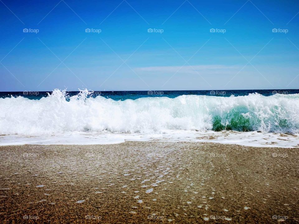 Strand Kalabrien Italien, mitreisend, in Bewegung, tosende Wellen