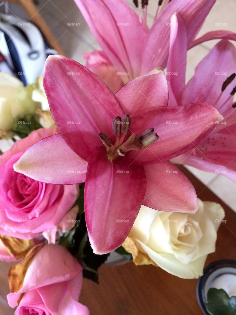 A beatiful bouquet of flowers. 