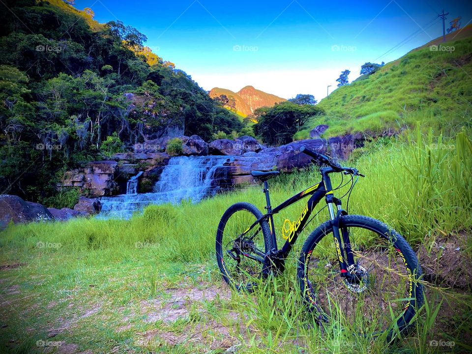 Pedalada na Cachoeira dos Frades