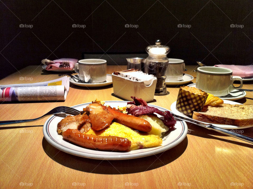 travel food hotel breakfast by thepostman