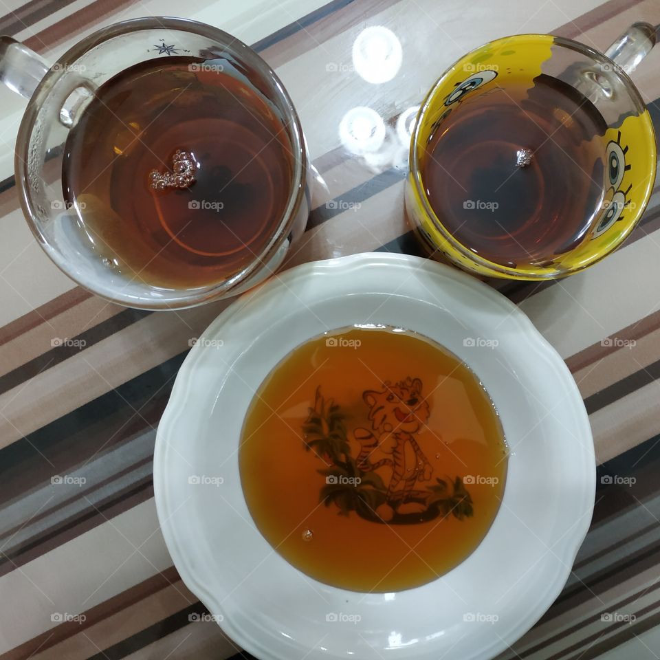 cups of tea and honey