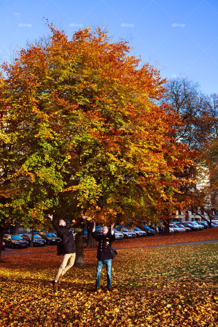 city happy play colors by comonline