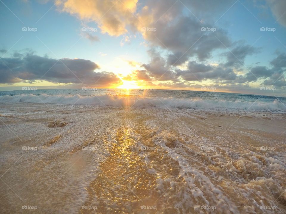 Sun Chasin. Sunsets in Hawaii