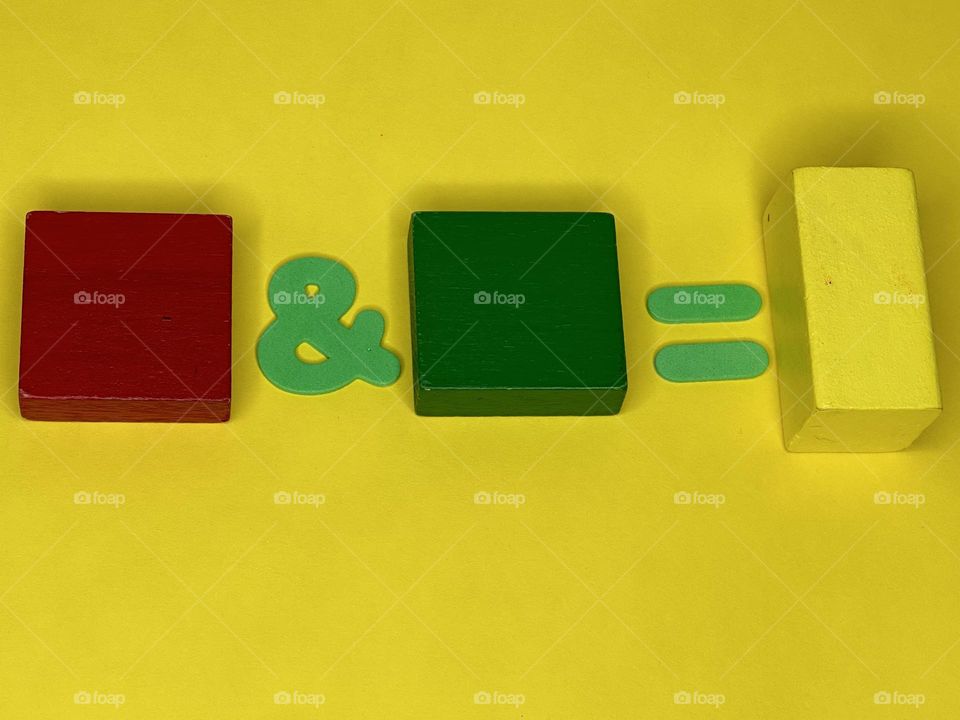 Blue vs Yellow - colored blocks - Color schemes - Red & Green equal Yellow. 