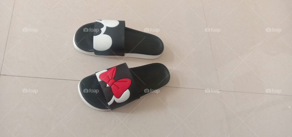 World Famous Couple in the form of Slippers. ❤️🧿