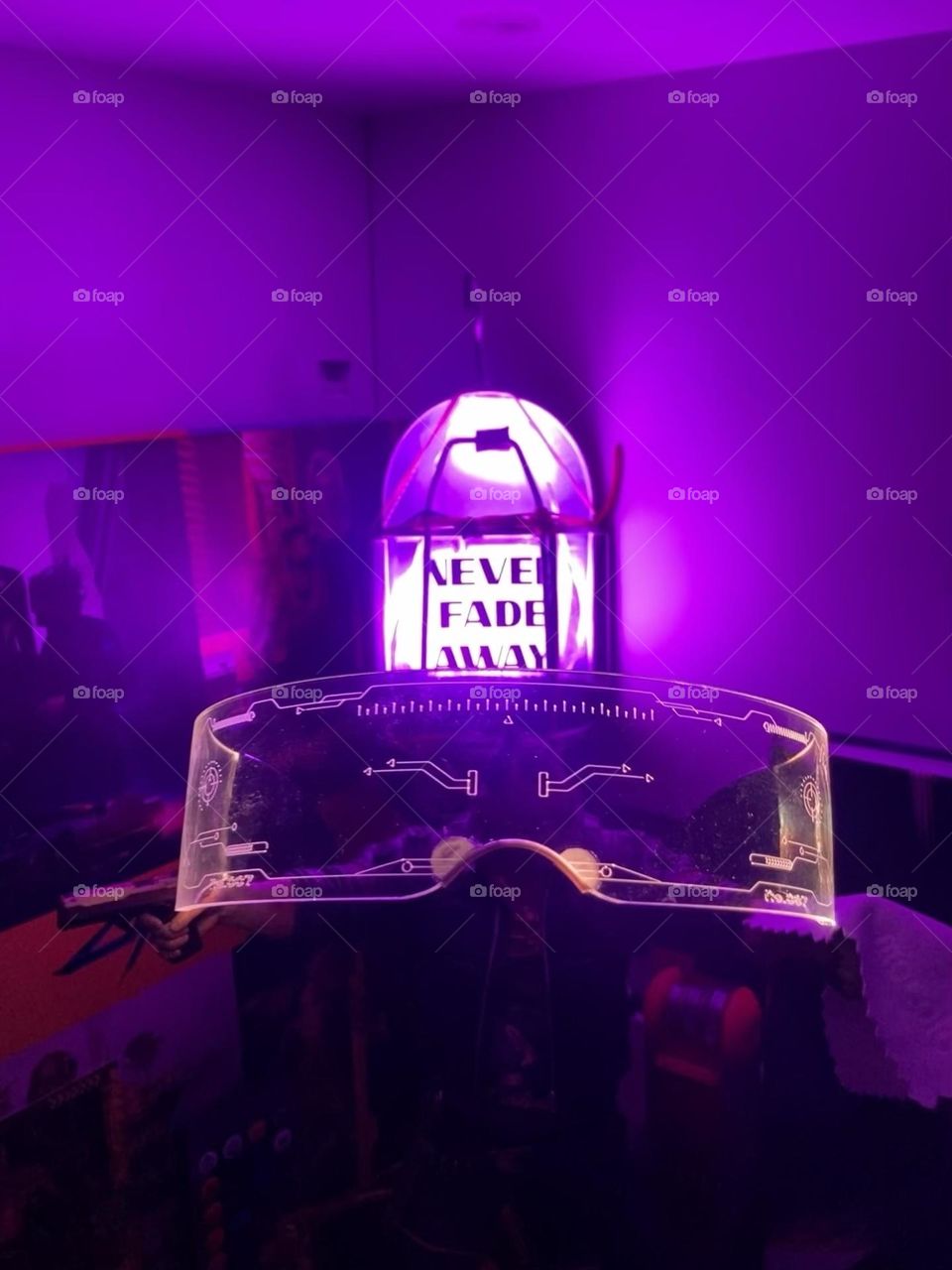 never fade the light