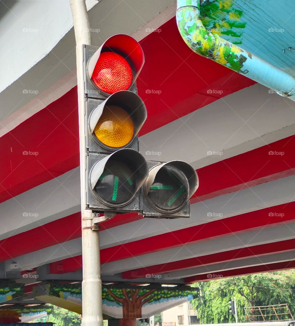 Traffic Signal 
Indicator in Journey
📷👁️👁️📷
Amazing Background