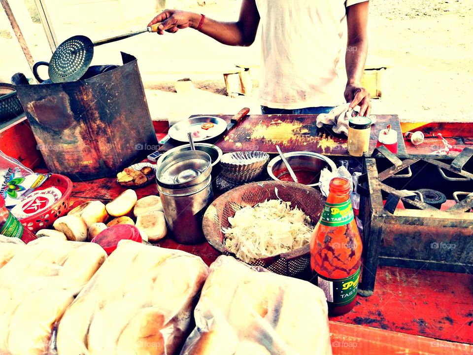 Food that can be quickly and easily and is sold in restaurants and snack bars as a quick meal or to be taken out.