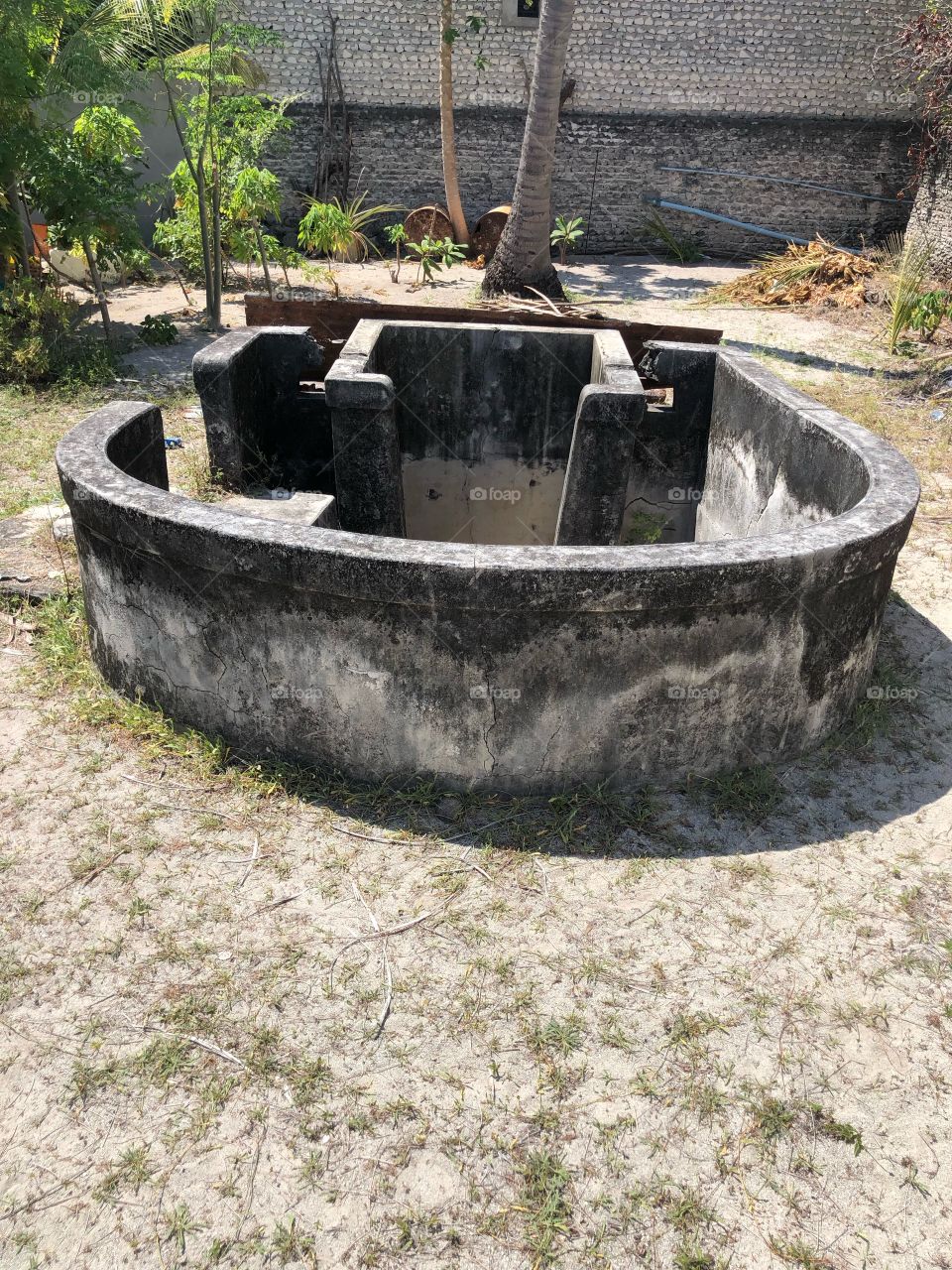 A nice architecture of my 3rd great grandparents. As on the calculation of my 3rd great grandparents birth day as of now, this well was more than 100 years old. They use this  well to take shower.