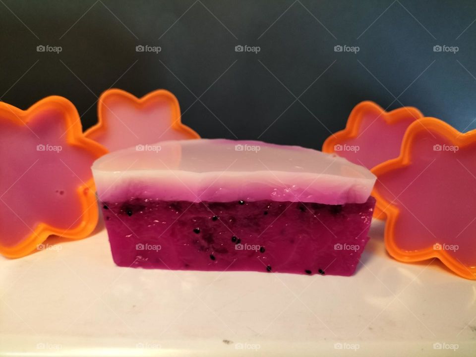 image of pudding made from dragon fruit