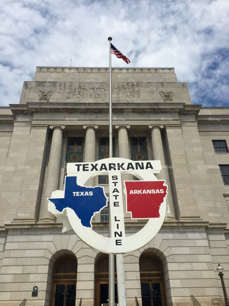 The only Post Office/Courthouse in the US that serves 2 states