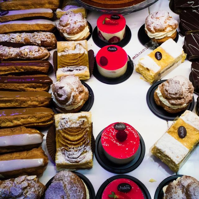 Cakes 