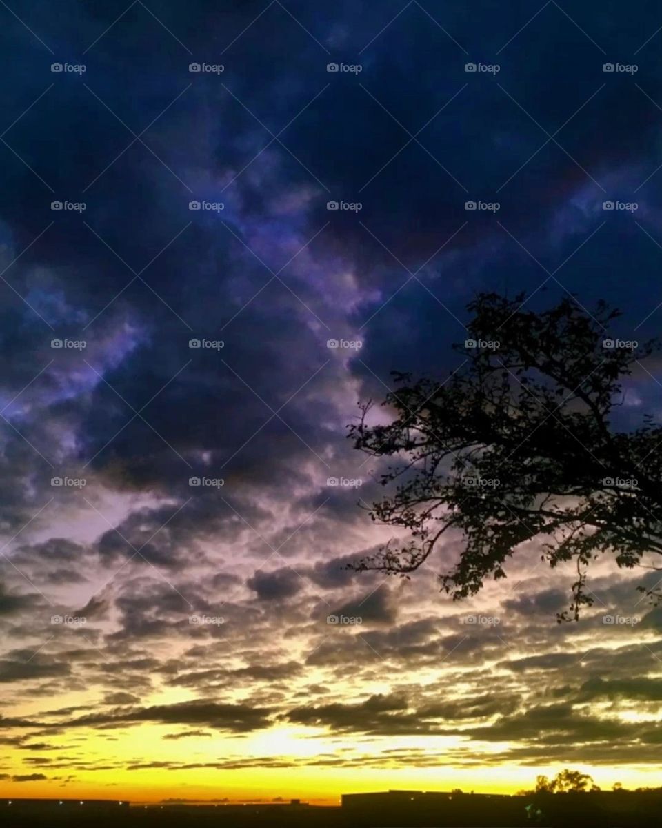 🌄🇺🇸 An extremely beautiful dawn in Jundiaí, interior of Brazil. Cheer the nature! / 🇧🇷 Um amanhecer extremamente bonito em Jundiaí, interior do Brasil. Viva a natureza! 