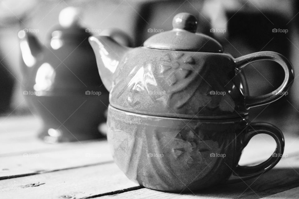 Two Tea Pots in Black and White 