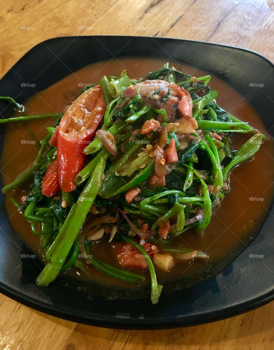Kangkung with fried shrimps and chillies