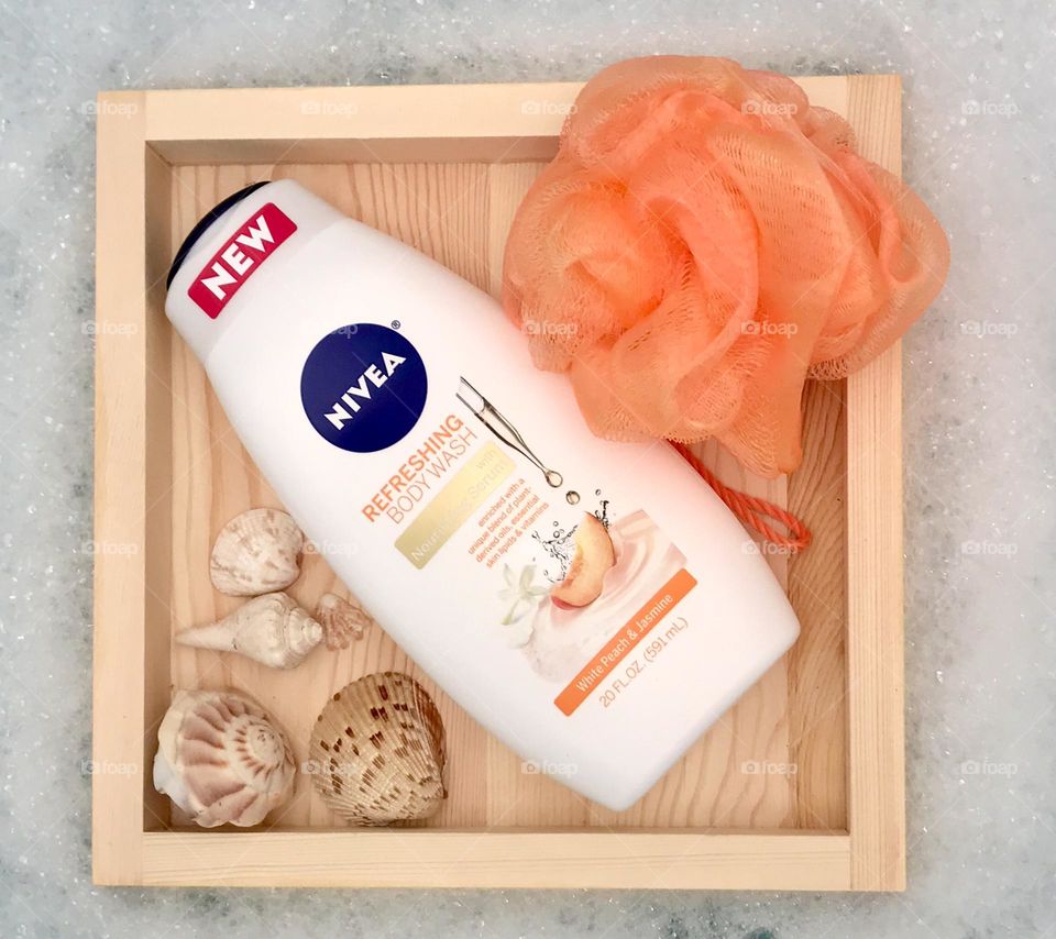 Nivea refreshing peach body wash