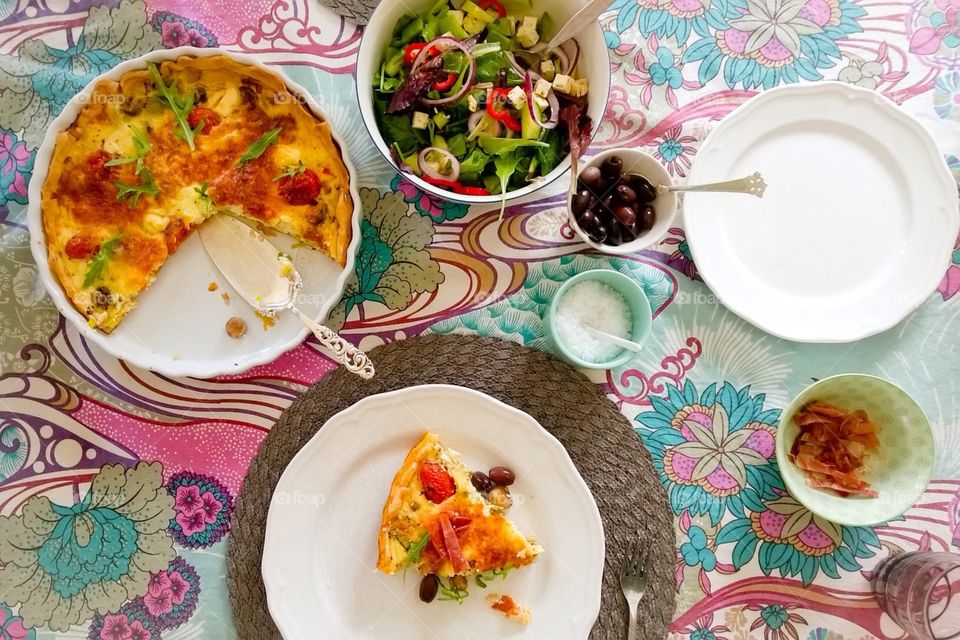 Pie with salad