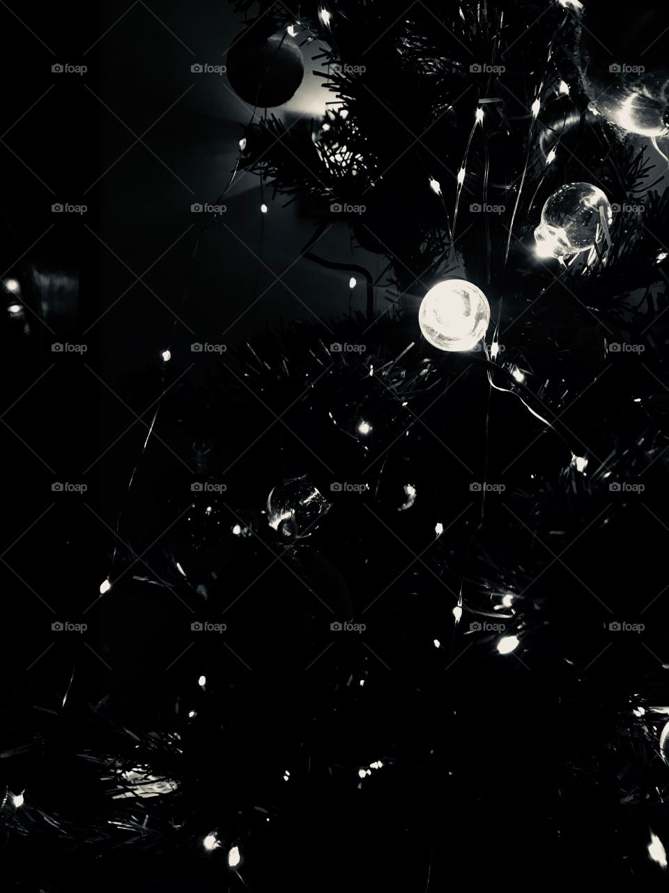 Light in darkness is still shining 