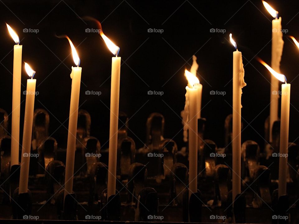 candles in the church 