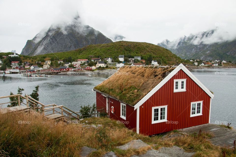 A foggy morning in Reine