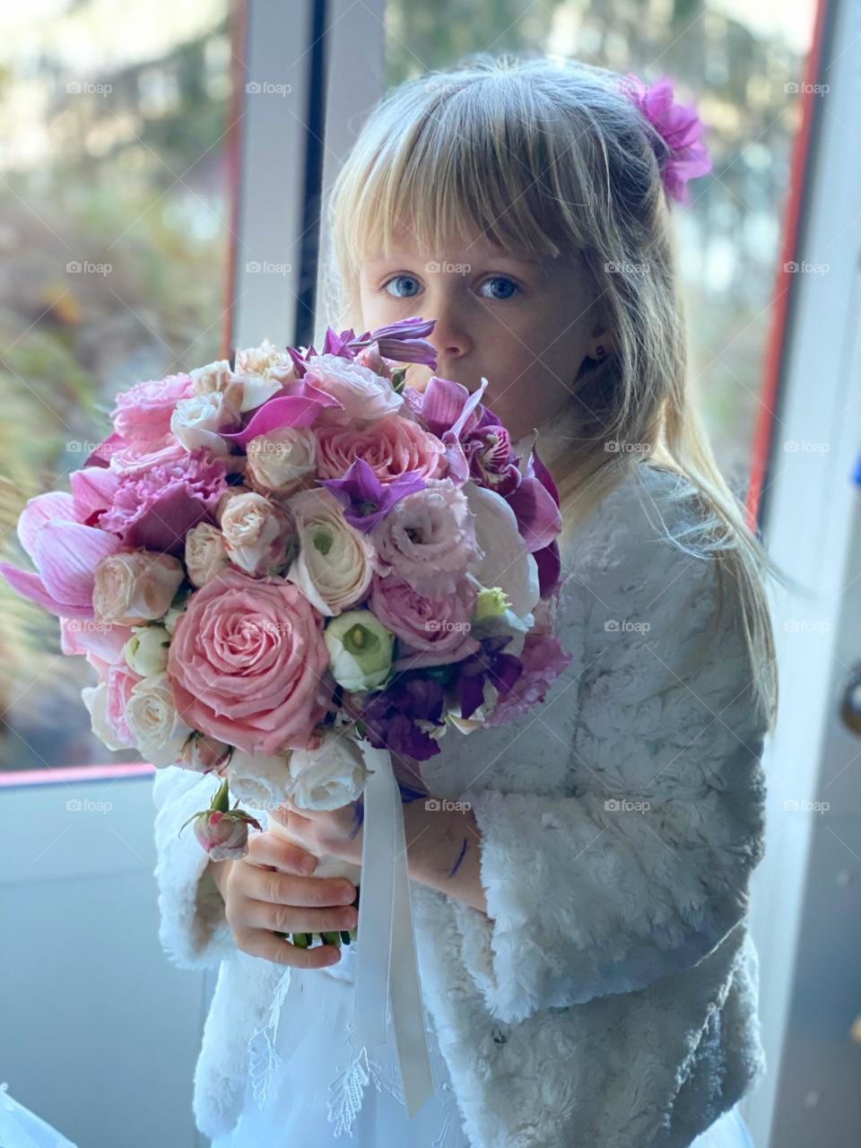 girl with bridal bouquet