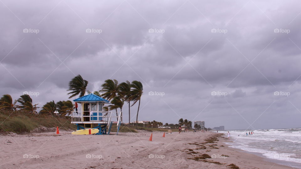 A gloomy beach day in Florida