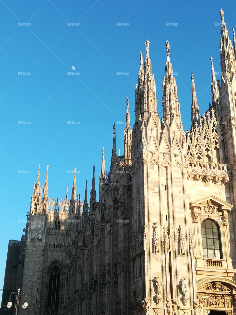 Suggestive rattle of the Milan Cathedral