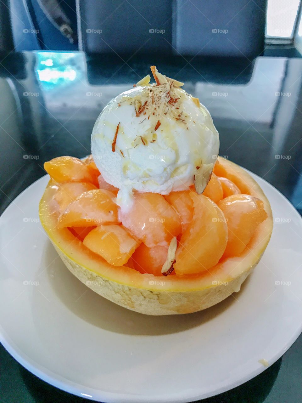 Perfectly delicious Korean bingsu for the summer...