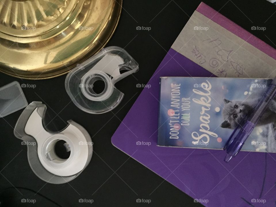 Desk top clutter workstation