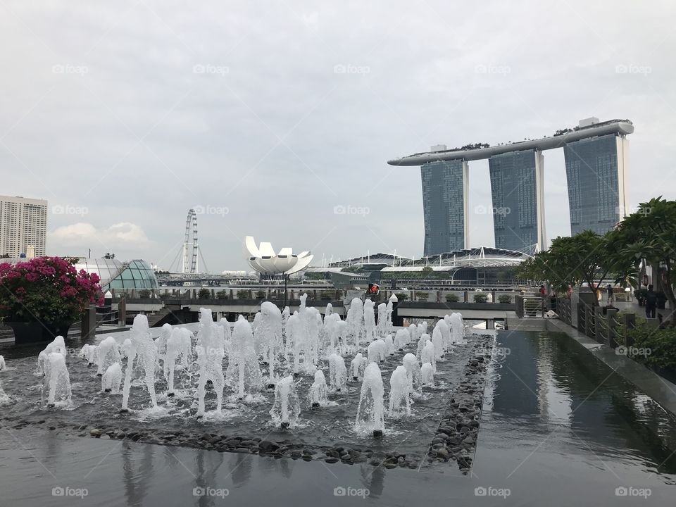 The mizmirizing Marina Bay Sands located at the beutiful country of “Fine City”, Singapore. Singapore is such a nice, clean, delicate, specialized and highly urbanized asian country with three ethinic groups, namely the Chinese, Indian and Malaysian.
