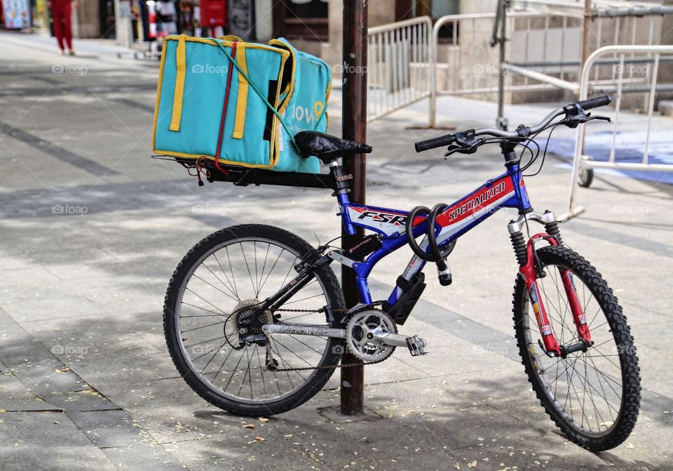 City bike delivery