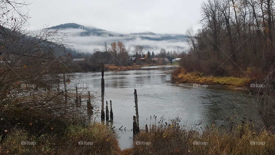The things I love to do,
ones again I took this picture from my Samsung galaxy S6 at Leavenworth November 2017, I always like to come to this place it small town beautiful view good food nice events in summer a lot of hiking place to Explore.