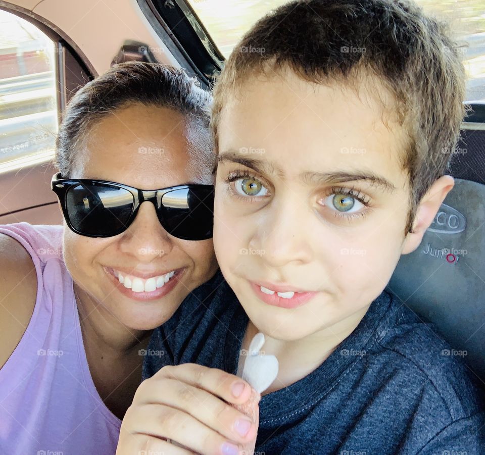 Mom and kiddo bonding time 